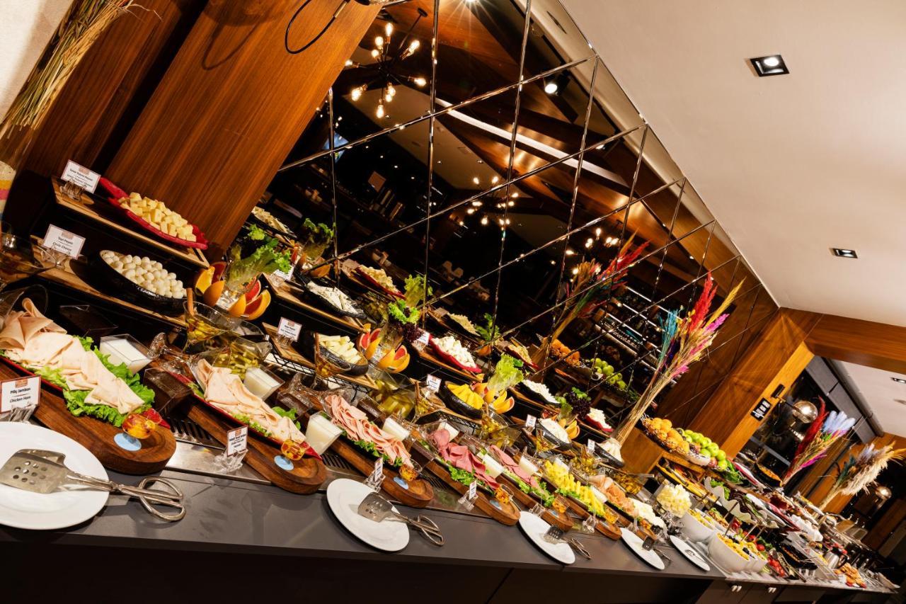 Demiray Hotel Old City Isztambul Kültér fotó A buffet at a restaurant