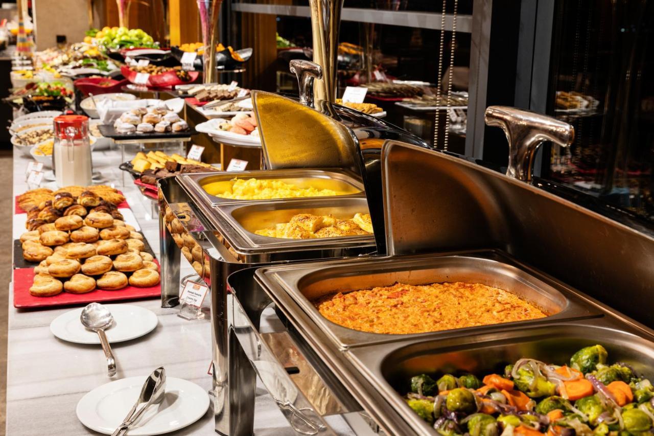 Demiray Hotel Old City Isztambul Kültér fotó A buffet at a hotel